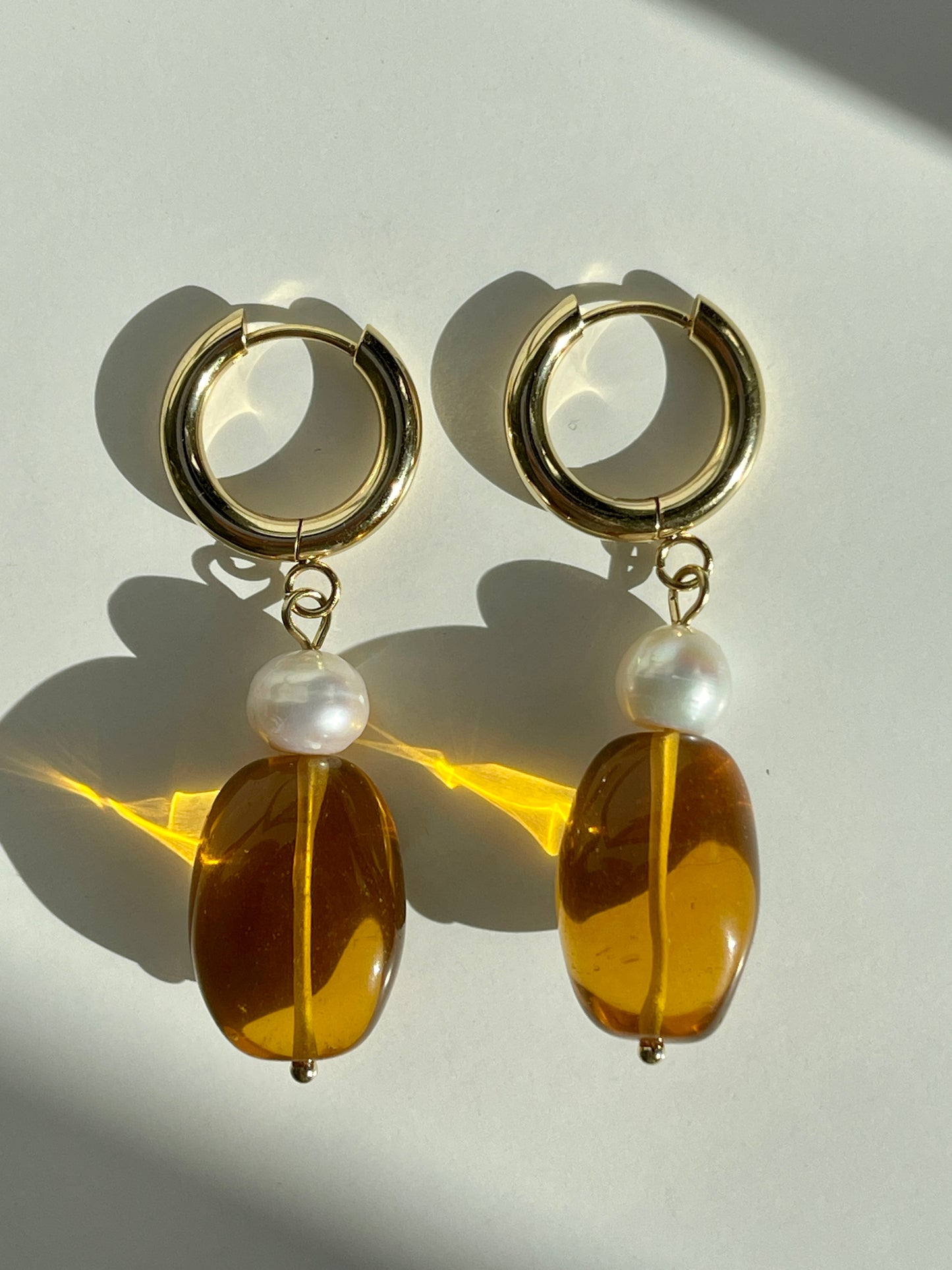 Amber bead & Pearl Hoop Earrings