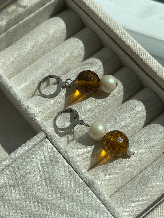 Amber glass bead & glass pearl huggie earrings