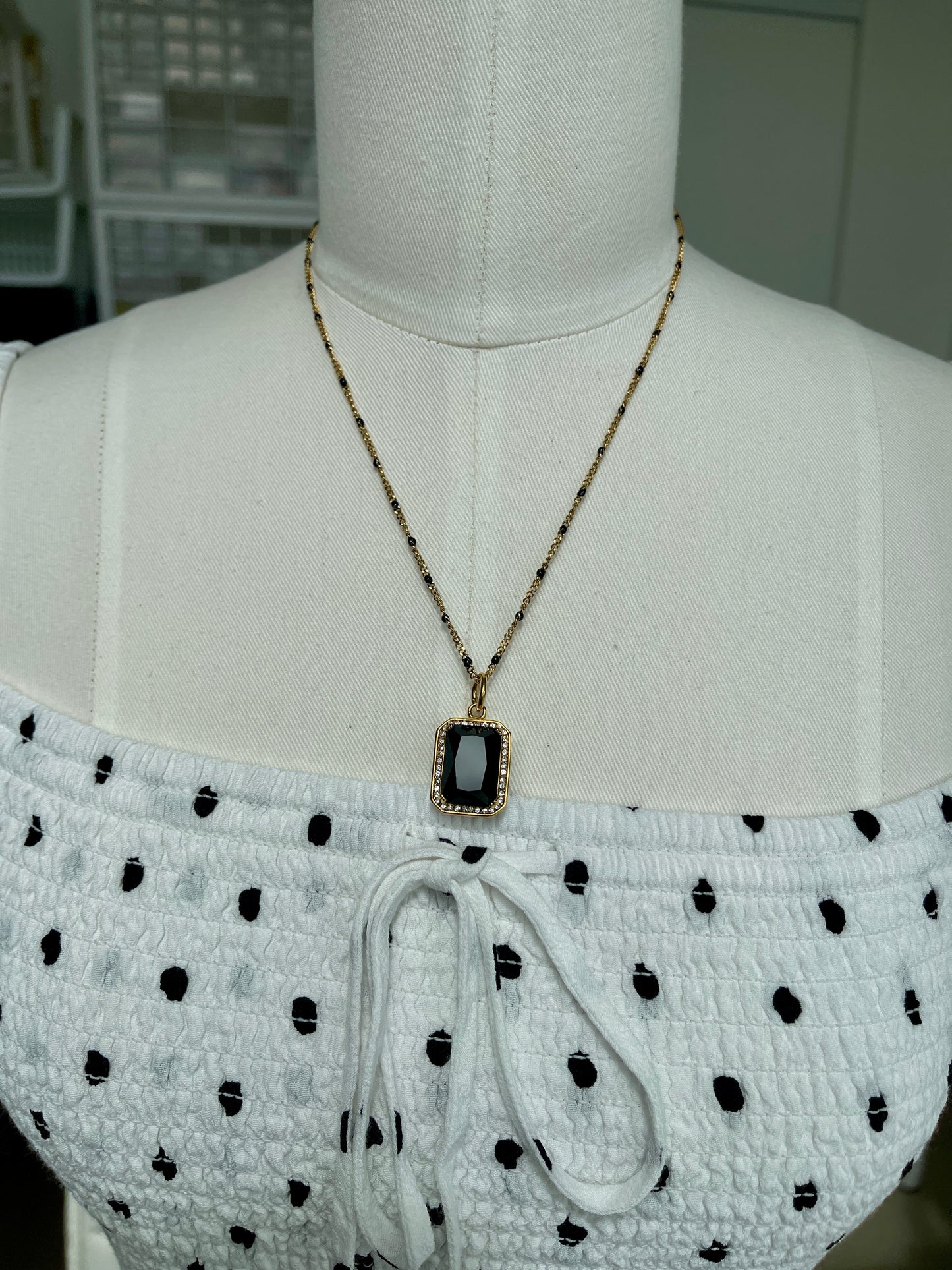 Onyx Pendant Gold Necklace