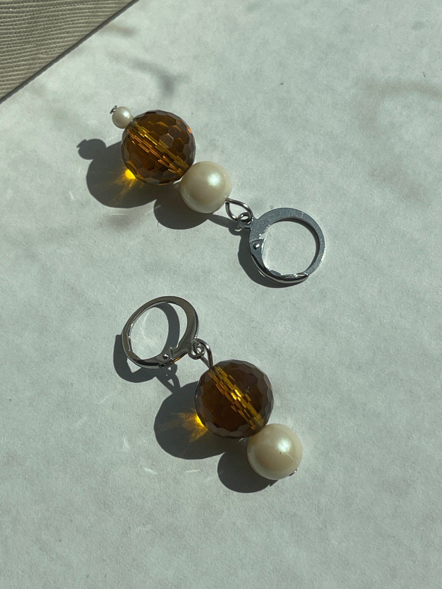 Amber glass bead & glass pearl huggie earrings