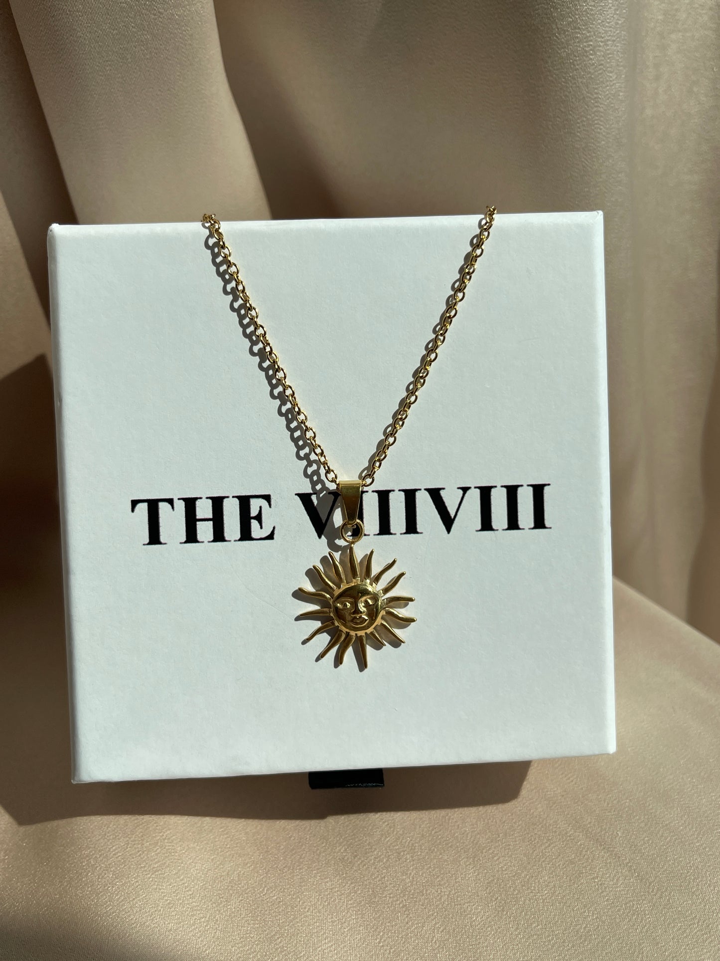 Abril sun necklace